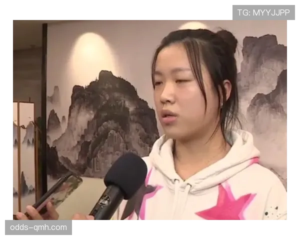 杨倩训练完顺手买了个包，这消费观也太真实了